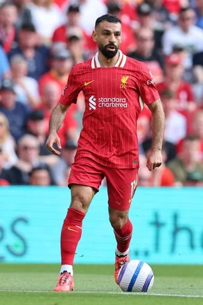 利物浦球星萨拉赫比赛中